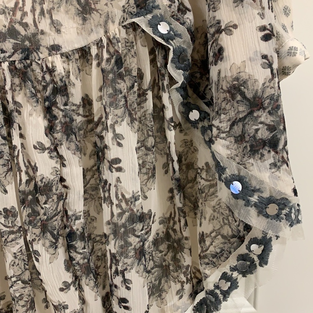 Dress - Picture 2 of 4